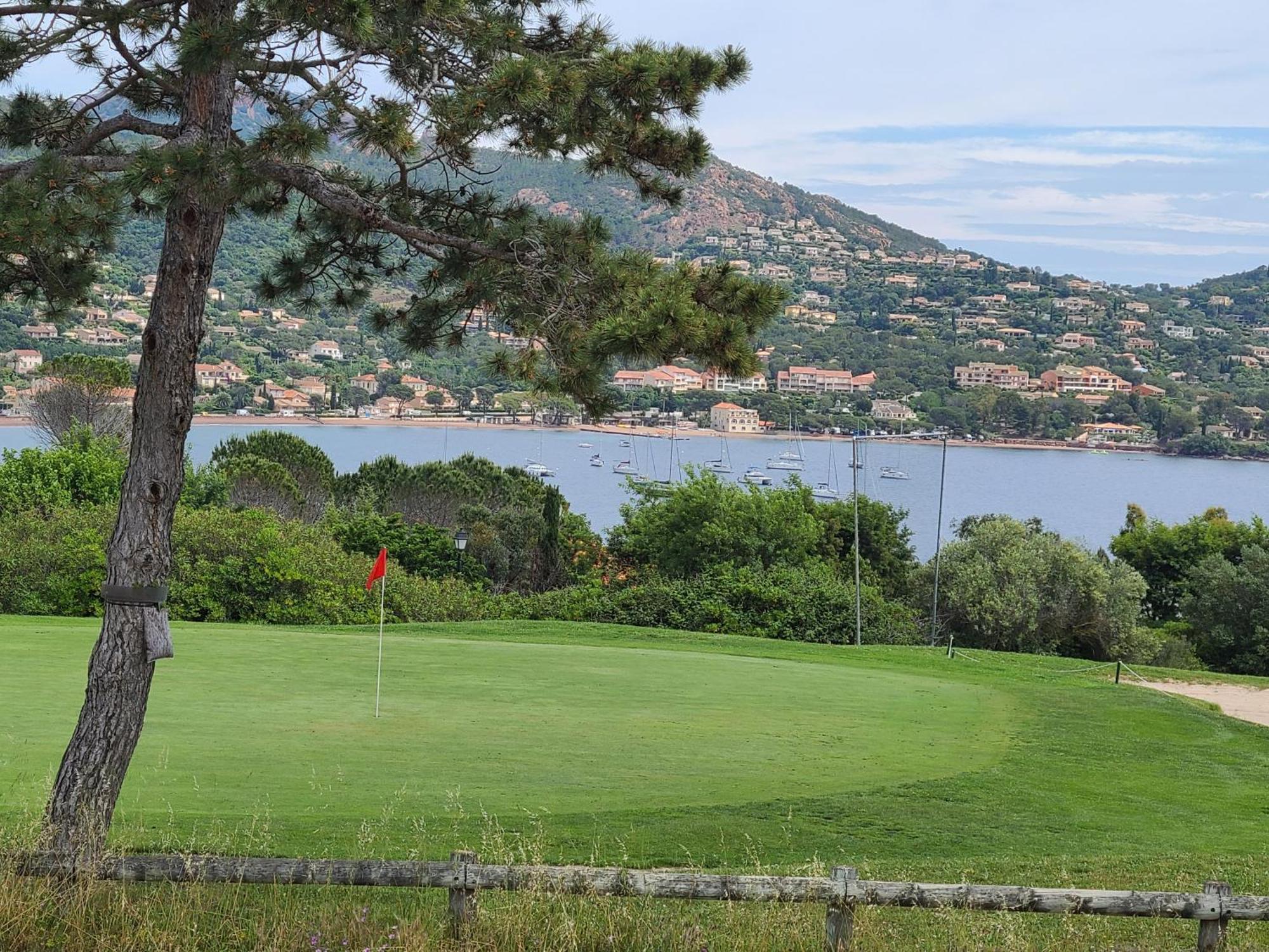 Evasion Nature A Cap Esterel Jardin, Mer & Golf Tout Confort Saint-Raphael  Exterior photo